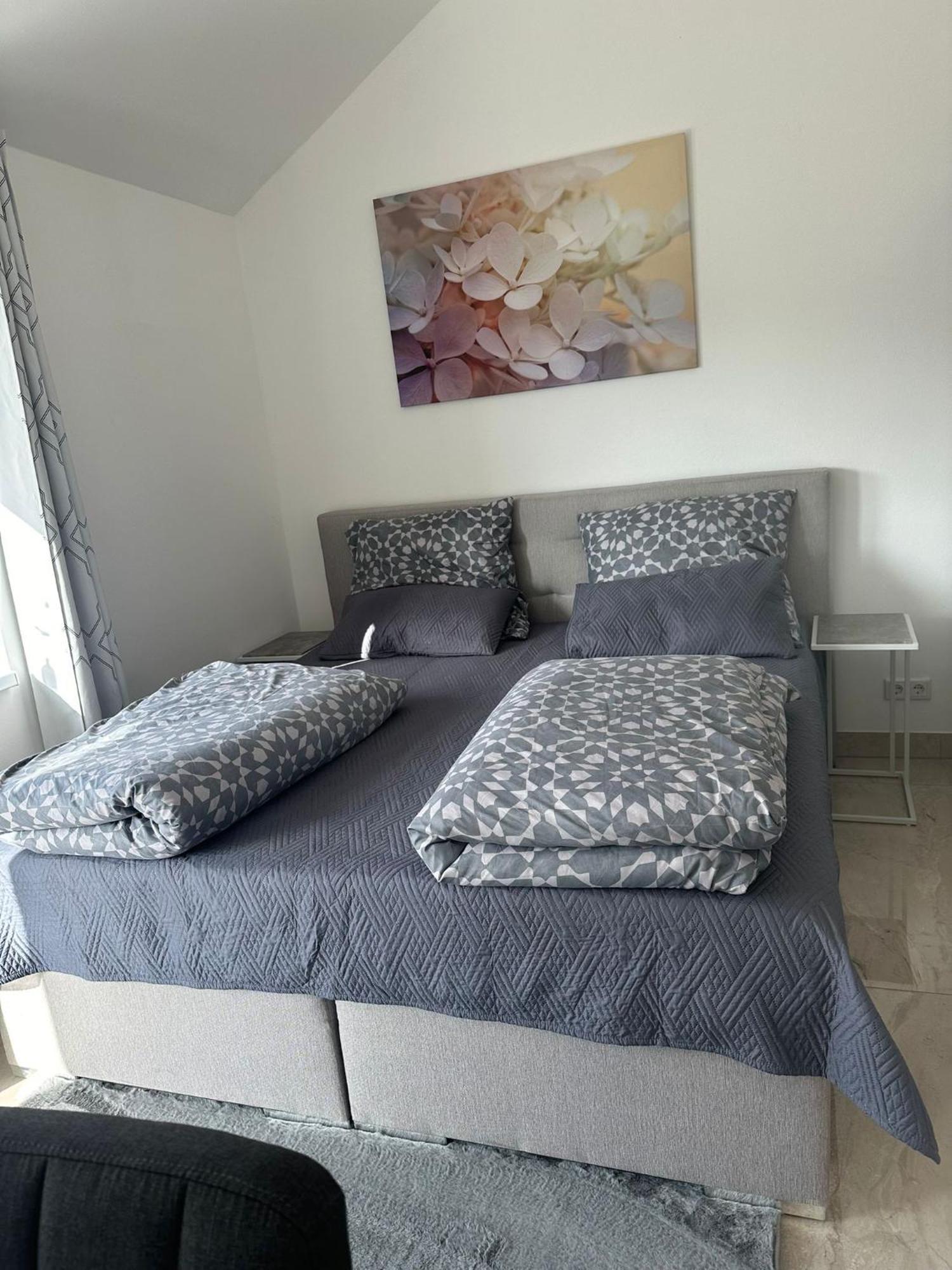 Apartment Two-room With Fully Equipped Kitchen Near S8 Station München