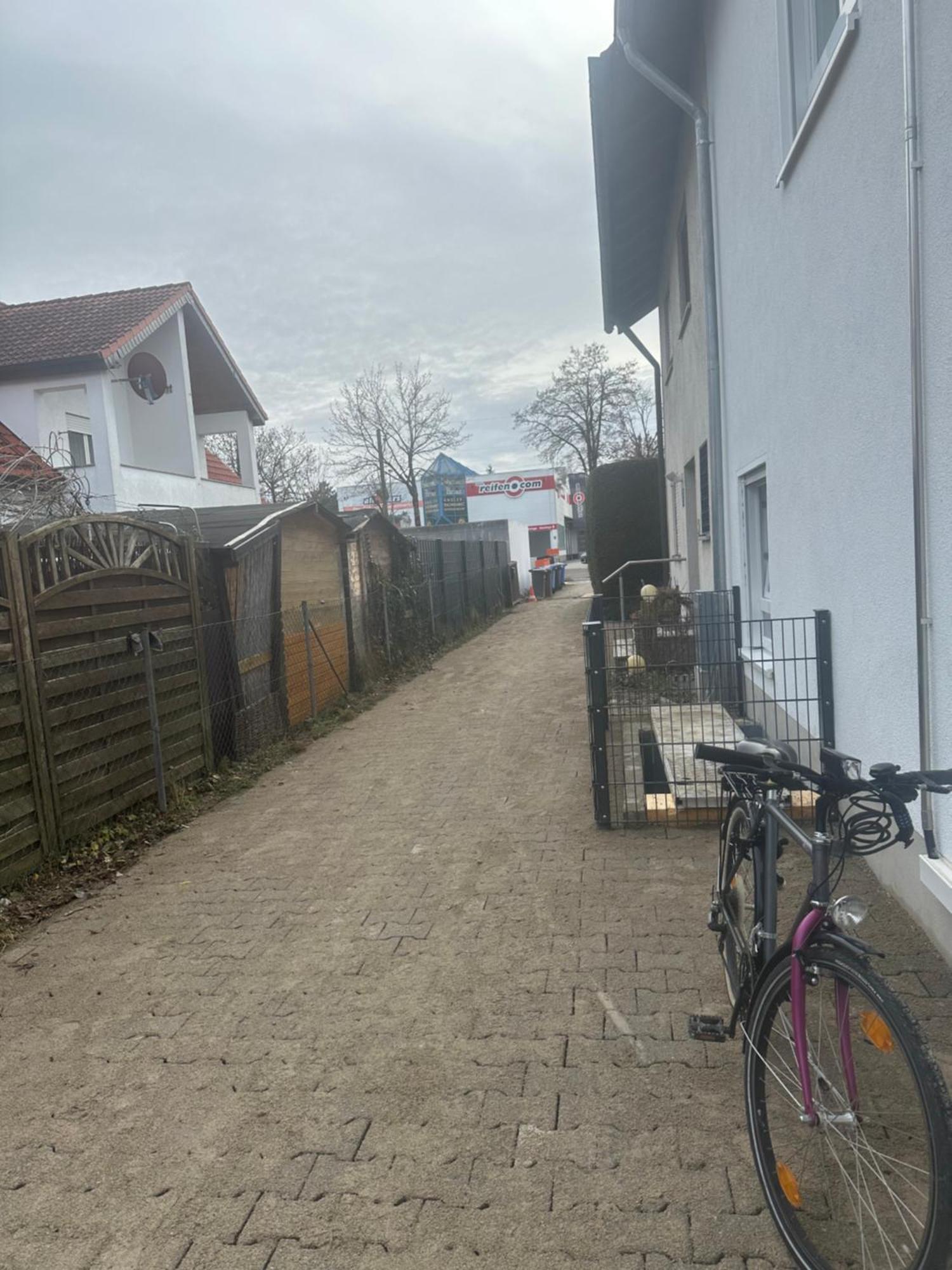Apartment Two-room With Fully Equipped Kitchen Near S8 Station München